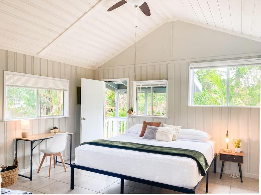 Monstera Bungalow, Spacious, King Bed, Big Kitchen Keaau Exterior foto