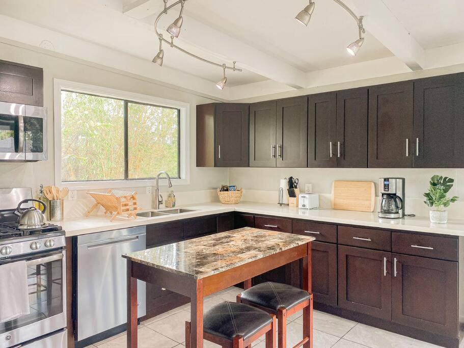 Monstera Bungalow, Spacious, King Bed, Big Kitchen Keaau Exterior foto